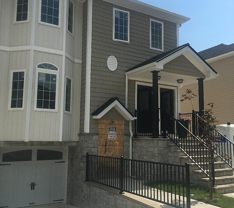 1st image of 105 Berkshire Ln