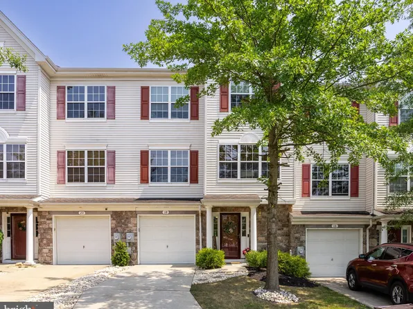 18 Millers Run, Delran, NJ 08075