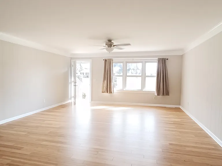 438 Lagrange Rd — Photo 9