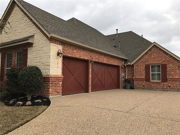 5th image of 409 Waterlane Dr