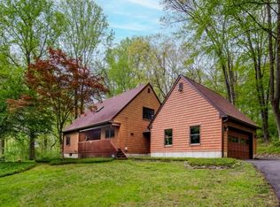 529 Cokesbury Rd, Annandale, NJ 08801