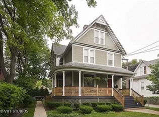 813 Greenleaf St #1, Evanston, IL 60202