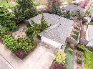 3498 Viewpoint Dr, Medford, OR 97504