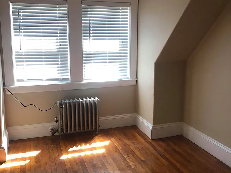 253 Whitwell St #2L — Photo 9