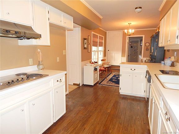5th image of 751 Villa Trabue St #3