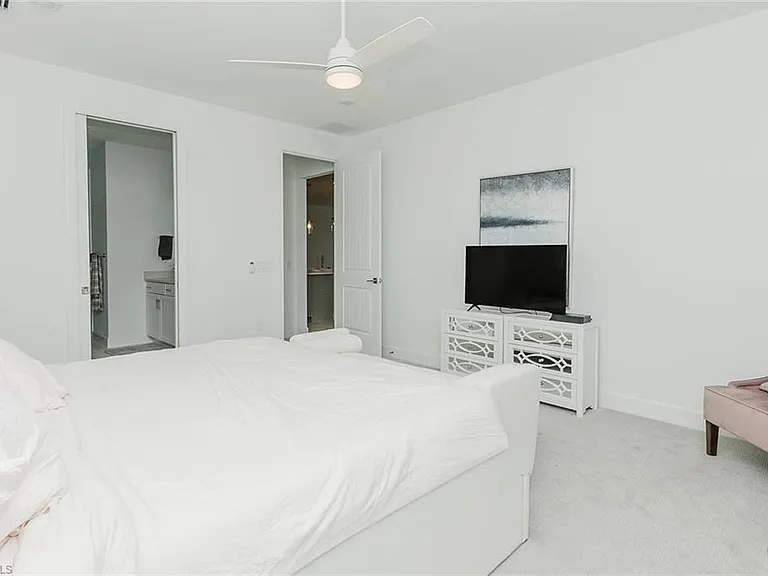 5939 Gala Dr — Photo 2