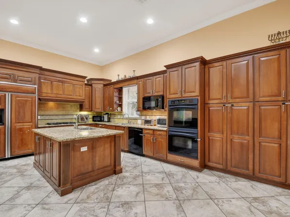 10247 Isle Wynd Court, Boynton Beach, FL 33437