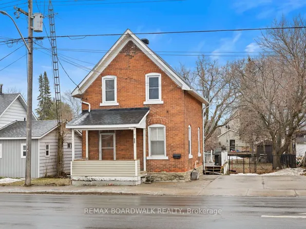 152 Townline Rd E, Carleton Place, ON K7C 2C3