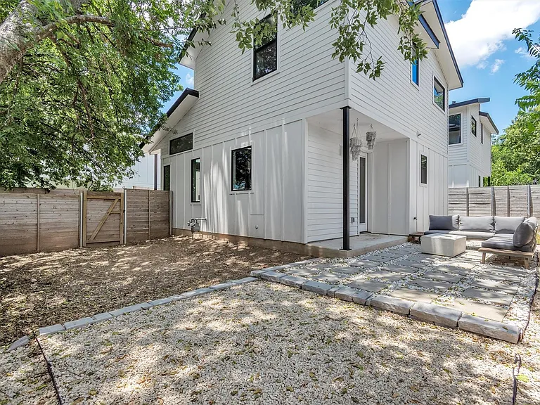 408 W Odell St #2 — Photo 31