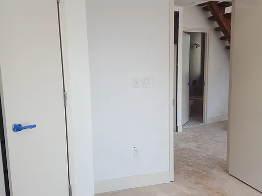 Rented by Sam Tabak | media 57