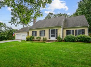 329 Oakmont Rd, Cummaquid, MA 02637