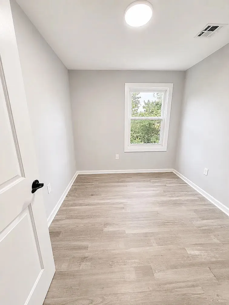 3 bed, $2,250 — Photo 4