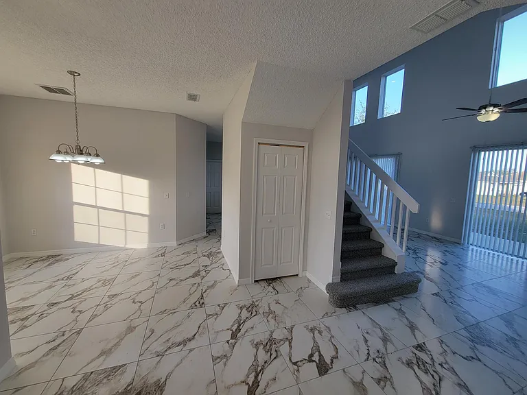 1907 Escambia Ln — Photo 12