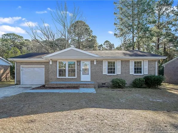 2935 Peacock St, Hope Mills, NC 28348