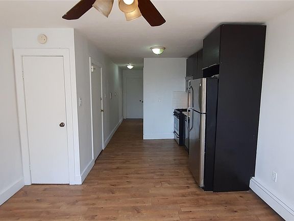 3rd image of 677 Summit Ave APT 2R