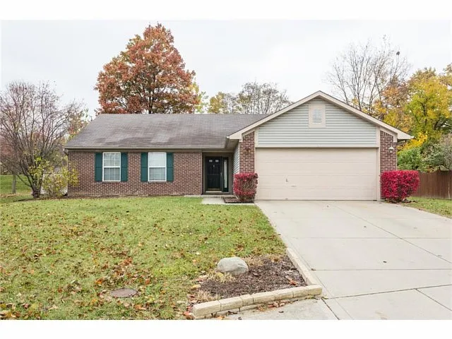 581 Woodfield Cir photo 1