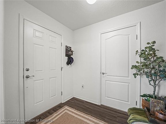 4th image of 1220 Ridge Dr