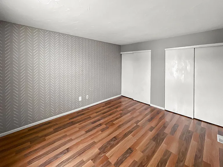 4961 Singleton Dr — Photo 19