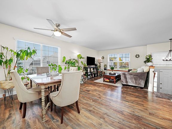 5th image of 907 Manchester Cir