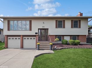 15452 Alameda Ave, Oak Forest, IL 60452