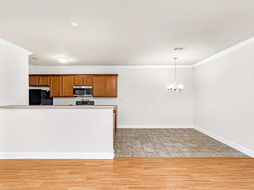 1st image of 900 Dean Lee Dr APT 1504
