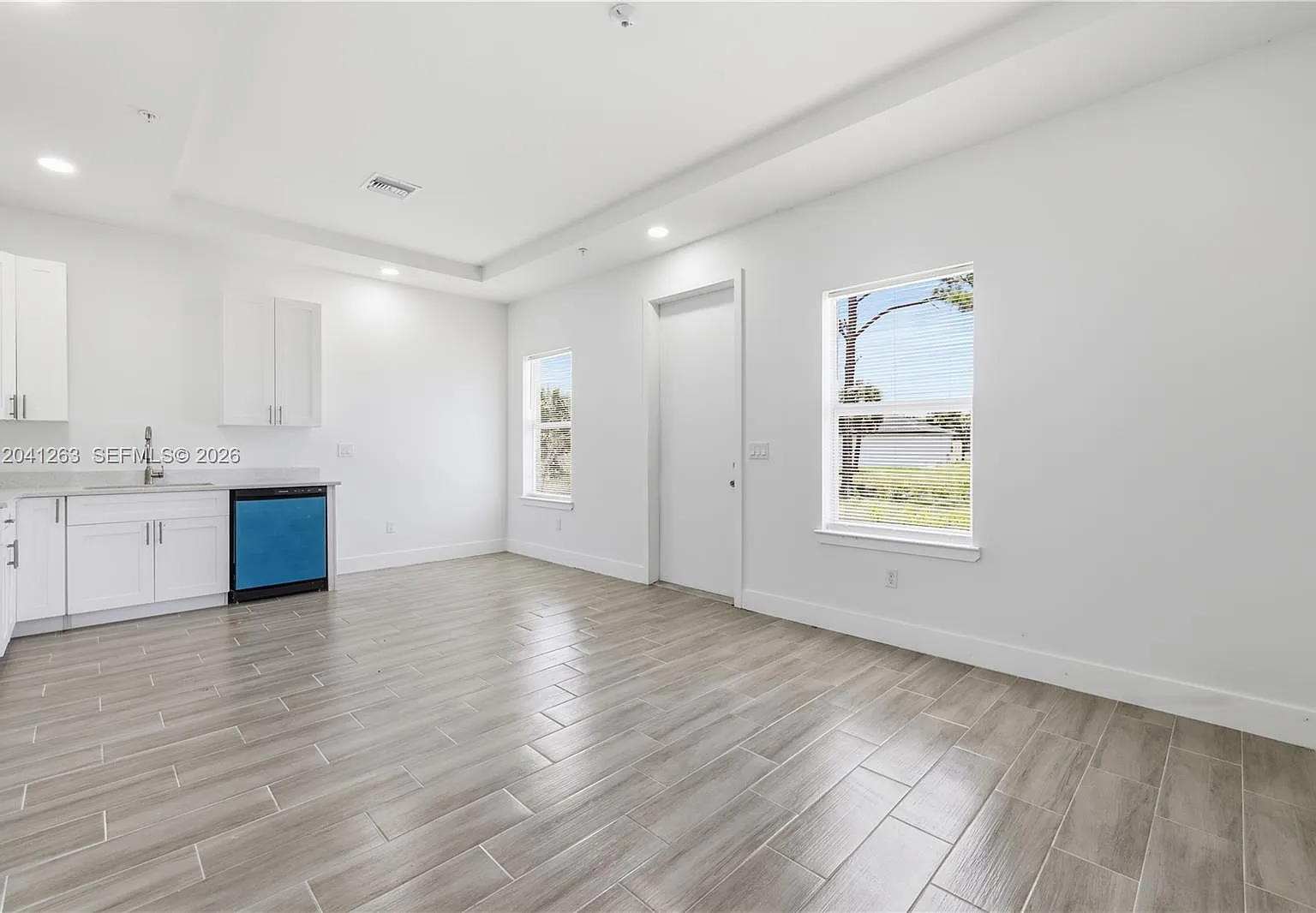 195 Rotonda Blvd W — Photo 3