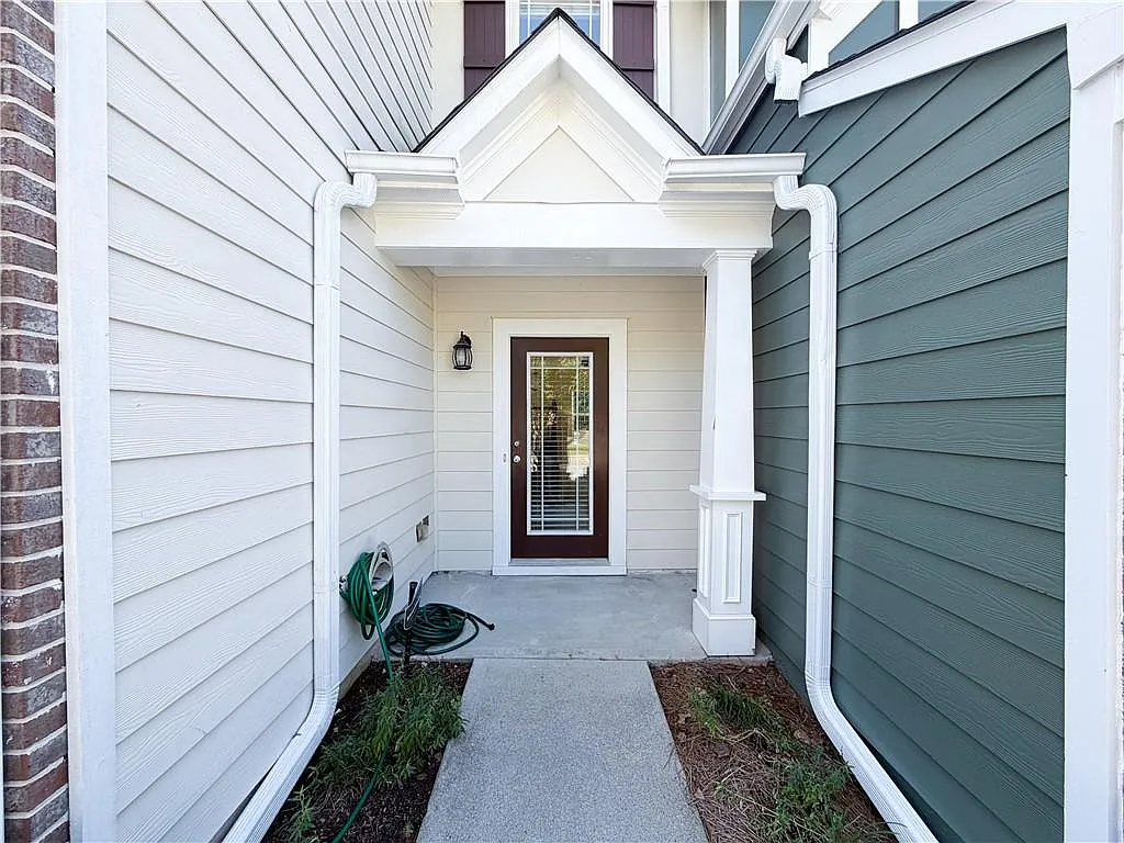 3 bed, 3.5 bath, 1538 sqft, $2,400 — Photo 2