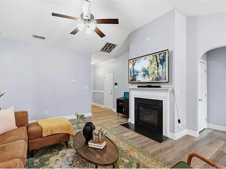 601 Collinwood Dr — Photo 7