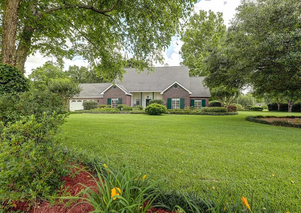 1st image of 304 Deerpark Trl