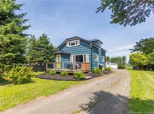 31 Walker Rd, Sackville, NB E4L 3K4
