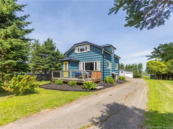 31 Walker Rd, Sackville, NB E4L 3K4