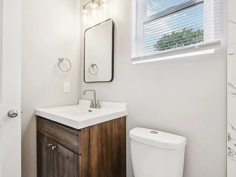 2805 N Talbott St #B — Photo 15