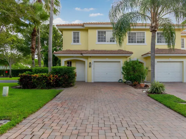 1035 Imperial Lake Rd, West Palm Beach, FL 33413