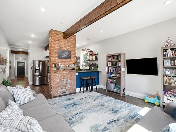 2nd image of 2931 Cleinview Ave