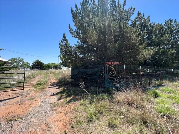 9430 N 1710th Rd, Reydon, OK 73660