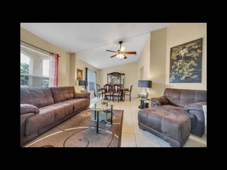 27 Patricia Dr — Photo 4