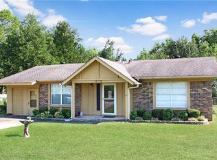 703 L St, Barling, AR 72923