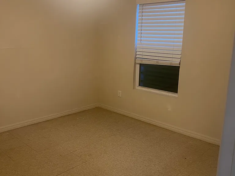 10553 Majestic Cir — Photo 13