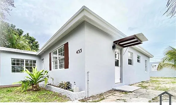 4 bed, 1700 sqft, $3,950 — Photo 3