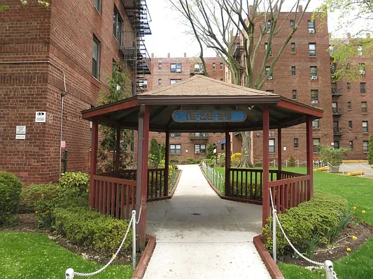 Rented by 311 Realty | media 37