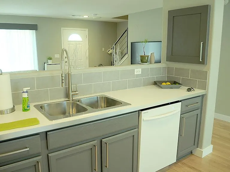 Eat-in kitchen - completely remodeled
