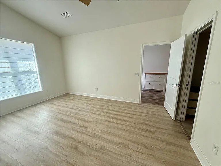 3635 NW 26th St — Photo 15
