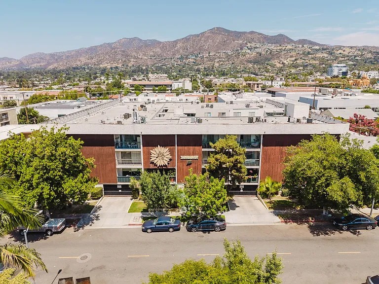 333 Burchett St #111 — Photo 24