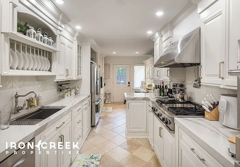 515 Crowfields Ln — Photo 15