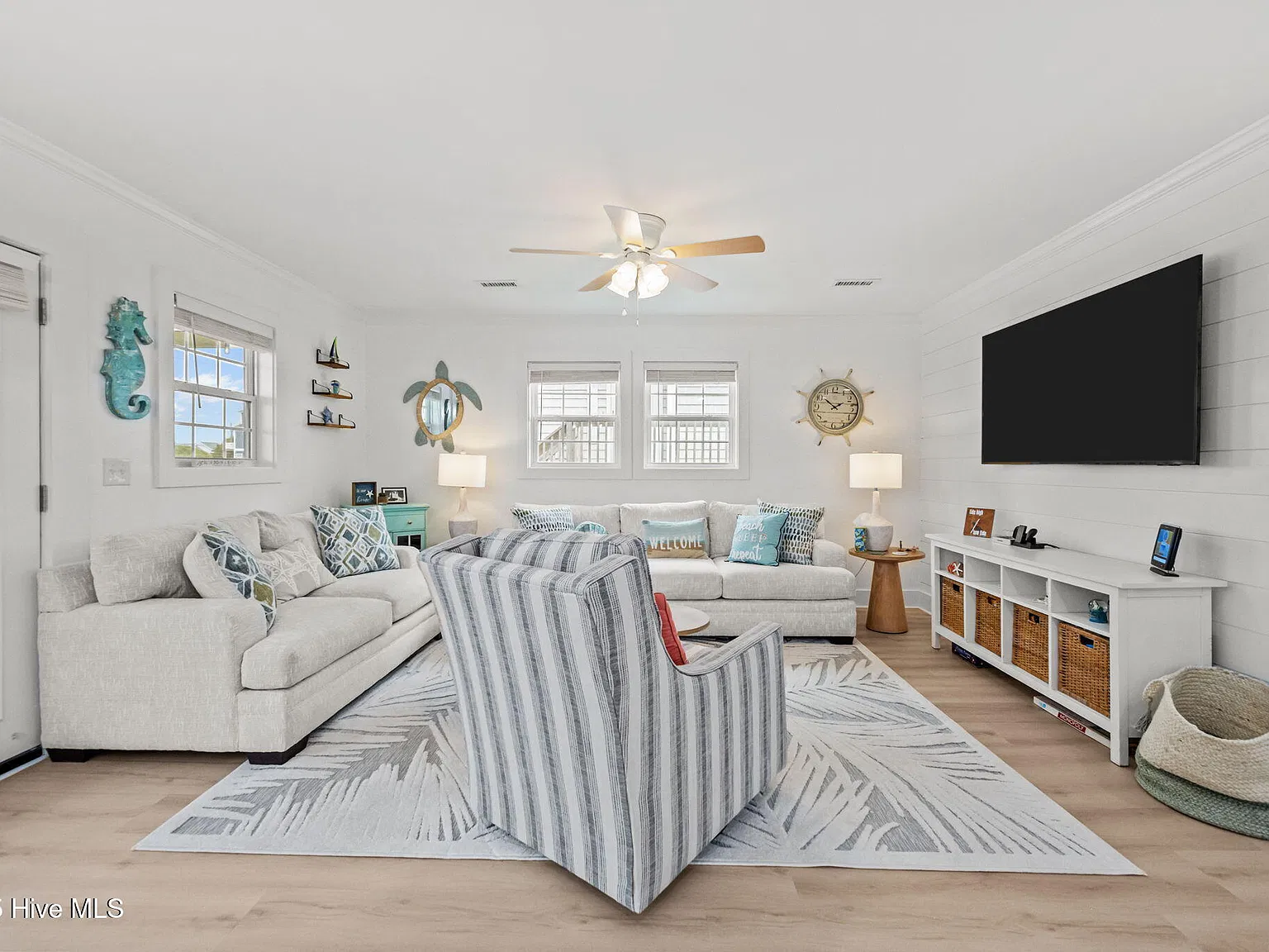 3 bed, 1.5 bath, 960 sqft, $2,750 — Photo 3