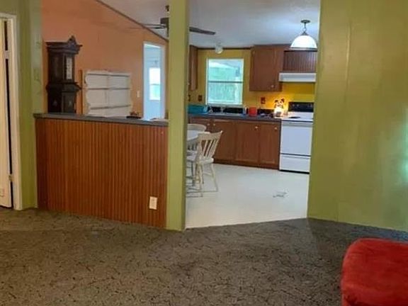 5th image of 100 Sunny Oaks Dr