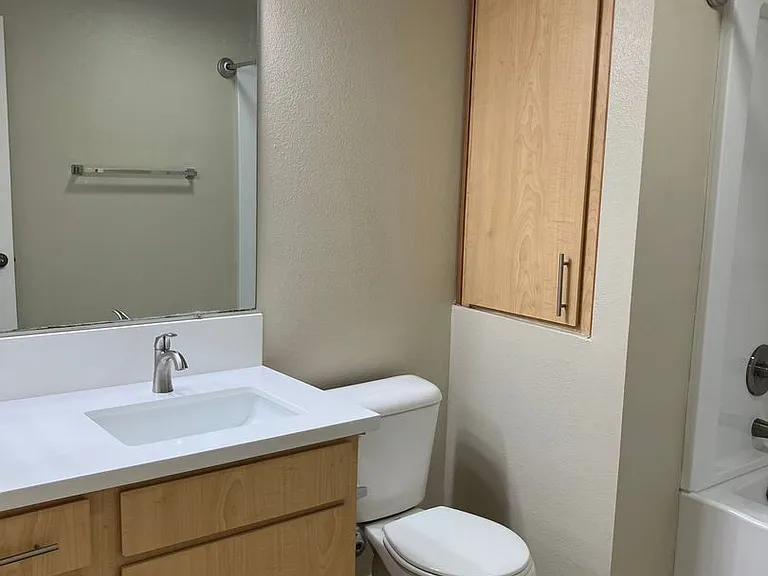 de Tolosa Ranch Apartments — Photo 28
