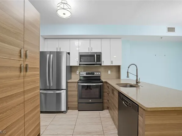 6401 Aragon Way APT 103, Fort Myers, FL 33966