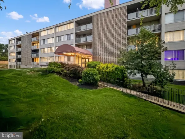 1822 Metzerott Rd APT 401, Adelphi, MD 20783