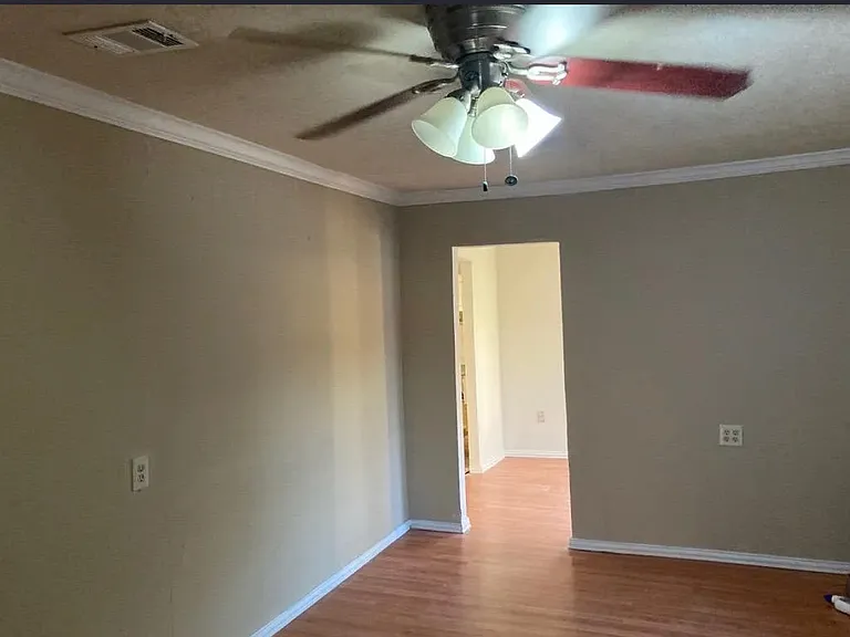 930 Tapley St — Photo 5